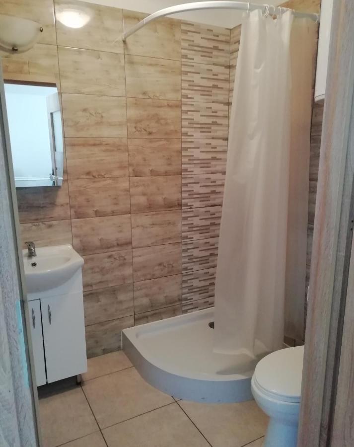 יארוסלאביש Pokoje Goscinne Straznica מראה חיצוני תמונה